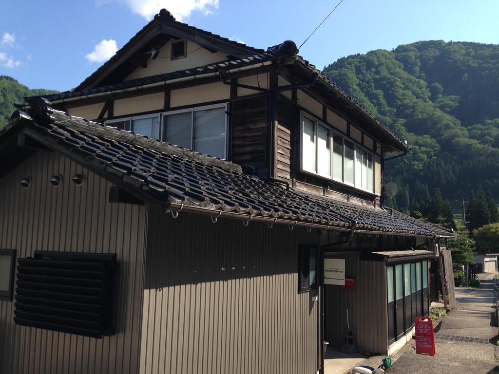 Guest House Yamashita-Ya Nanto Kültér fotó