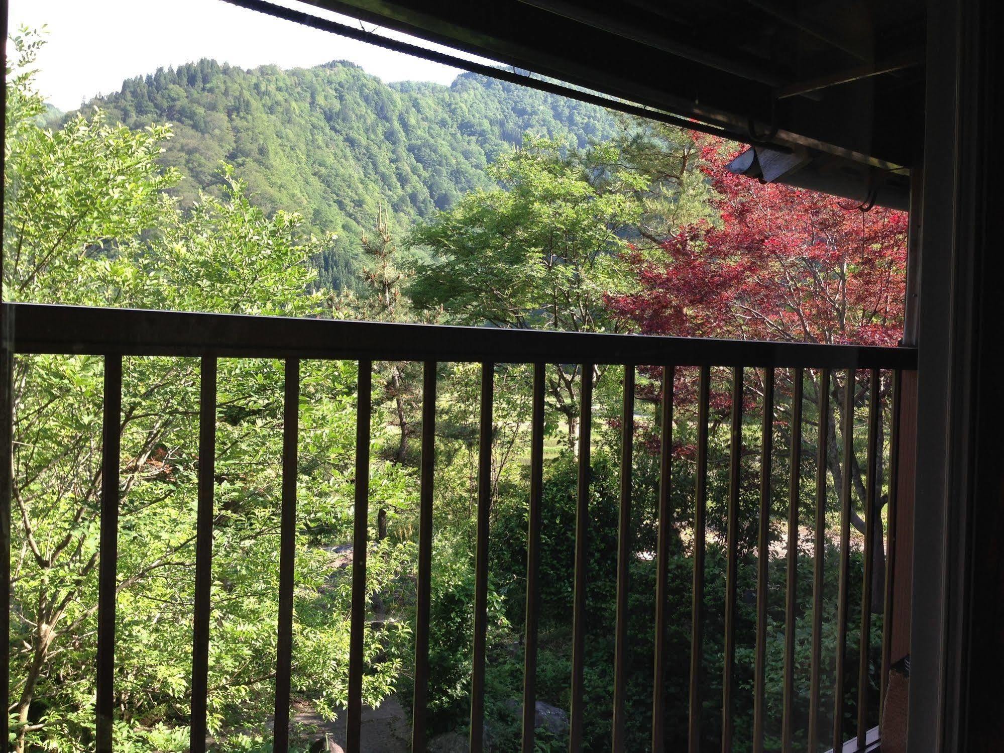 Guest House Yamashita-Ya Nanto Kültér fotó